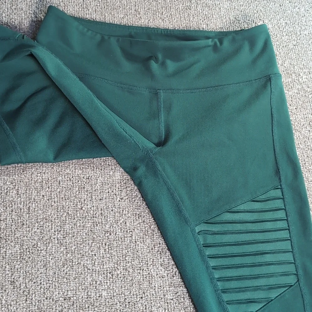 ALO Yoga High Waist Moto Leggings Evermint Green LARGE